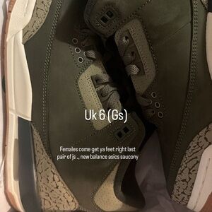 Jordan Women's Olive and Cream Sneakers
